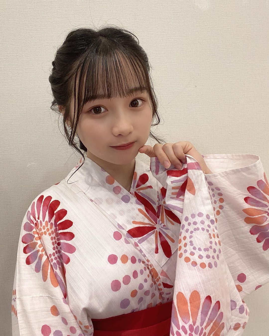 蘿莉巨乳小隻馬「池本しおり」150公分卻擁有渾圓巨乳　超犯規組合叫人不知如何是好