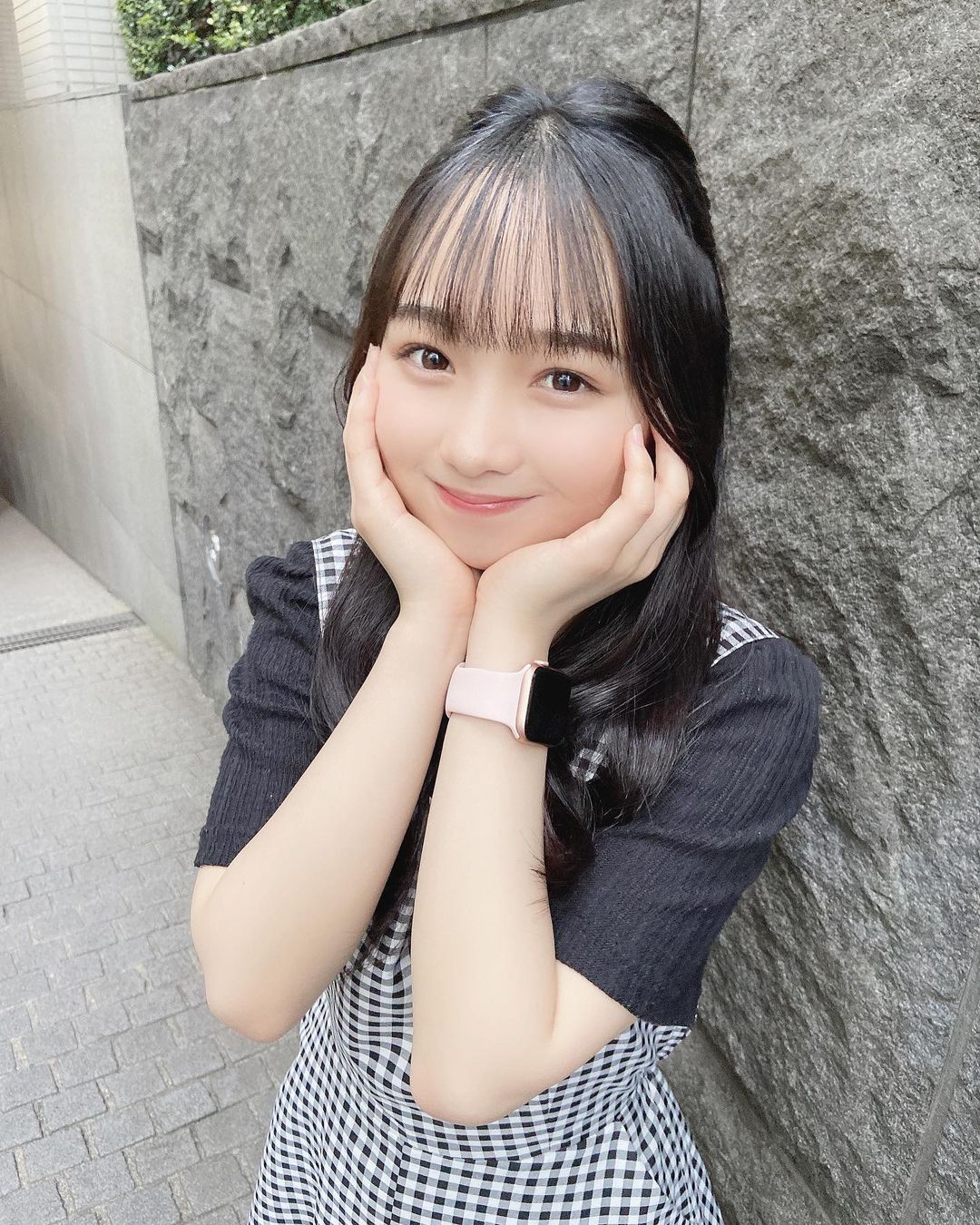 蘿莉巨乳小隻馬「池本しおり」150公分卻擁有渾圓巨乳　超犯規組合叫人不知如何是好