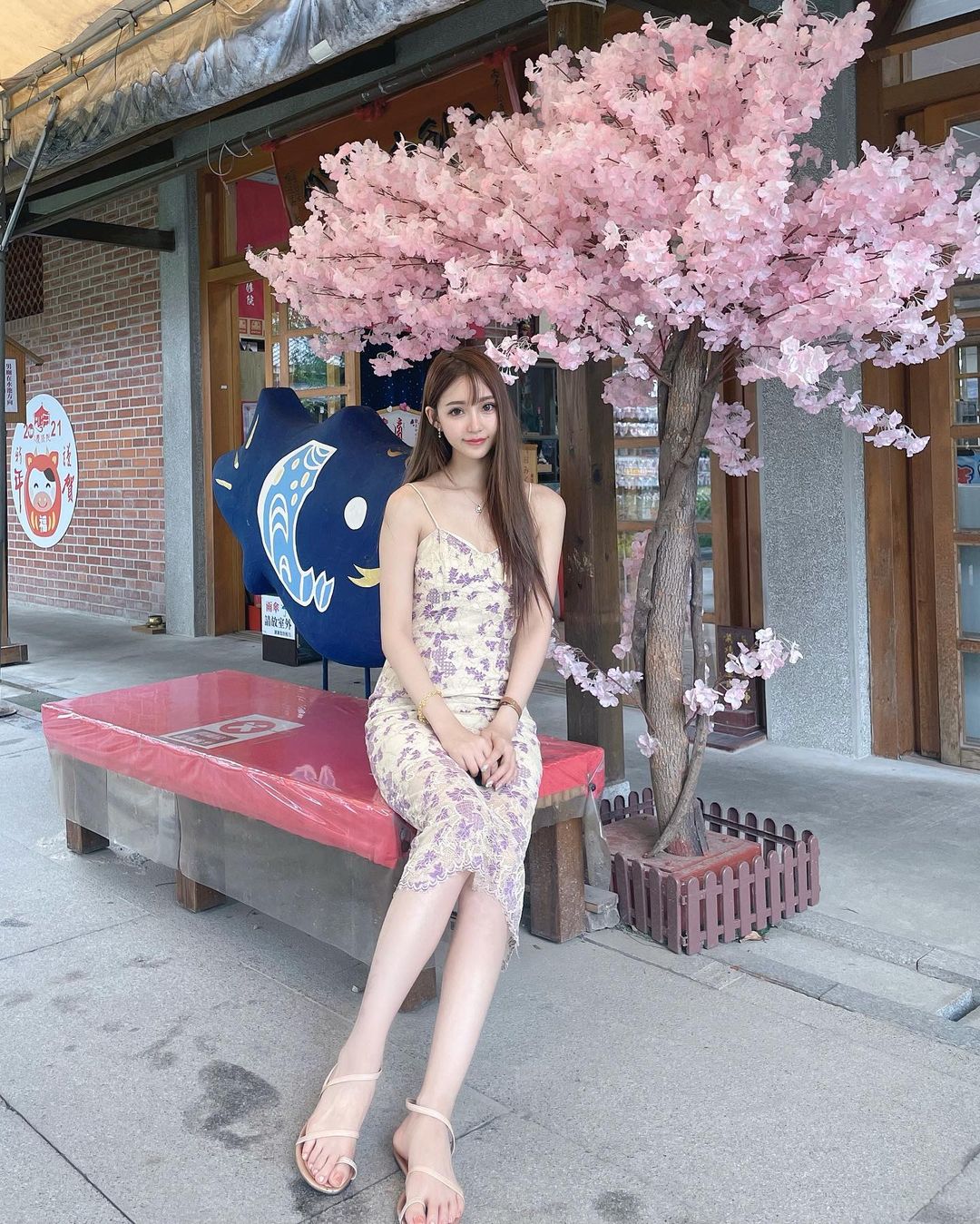 衣服遮不住的好身材 辣模小莎莉 E罩杯美胸不藏私 - 美女圖 -