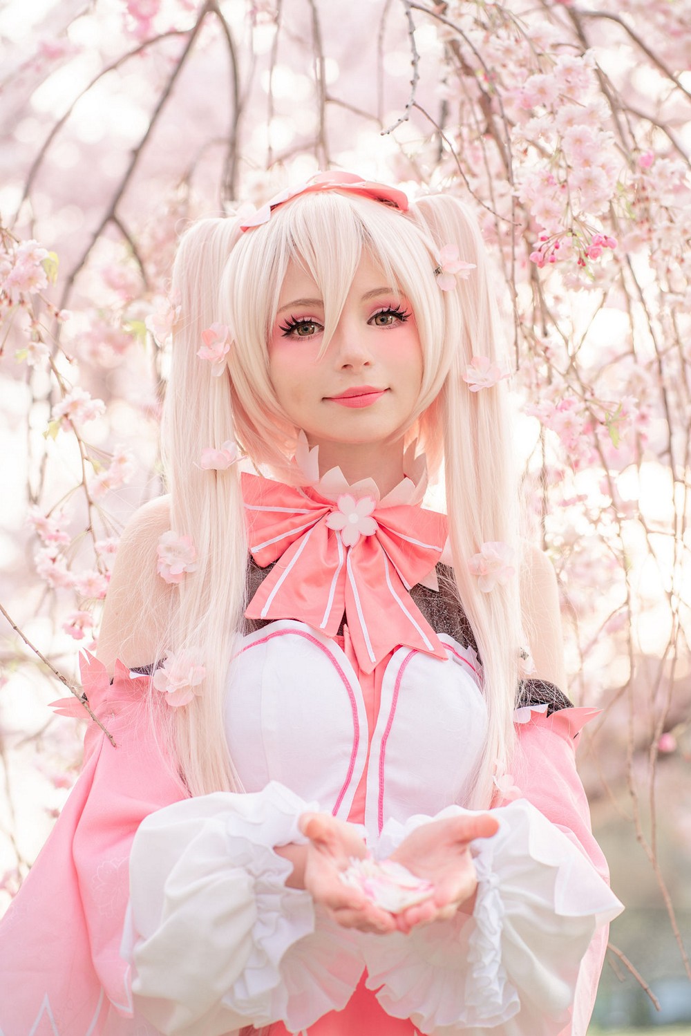 peachmilky hatsune miku-1280x - COSPLAY -