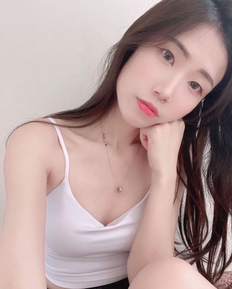 氣質優雅的美女子Jane - 素人正妹 -