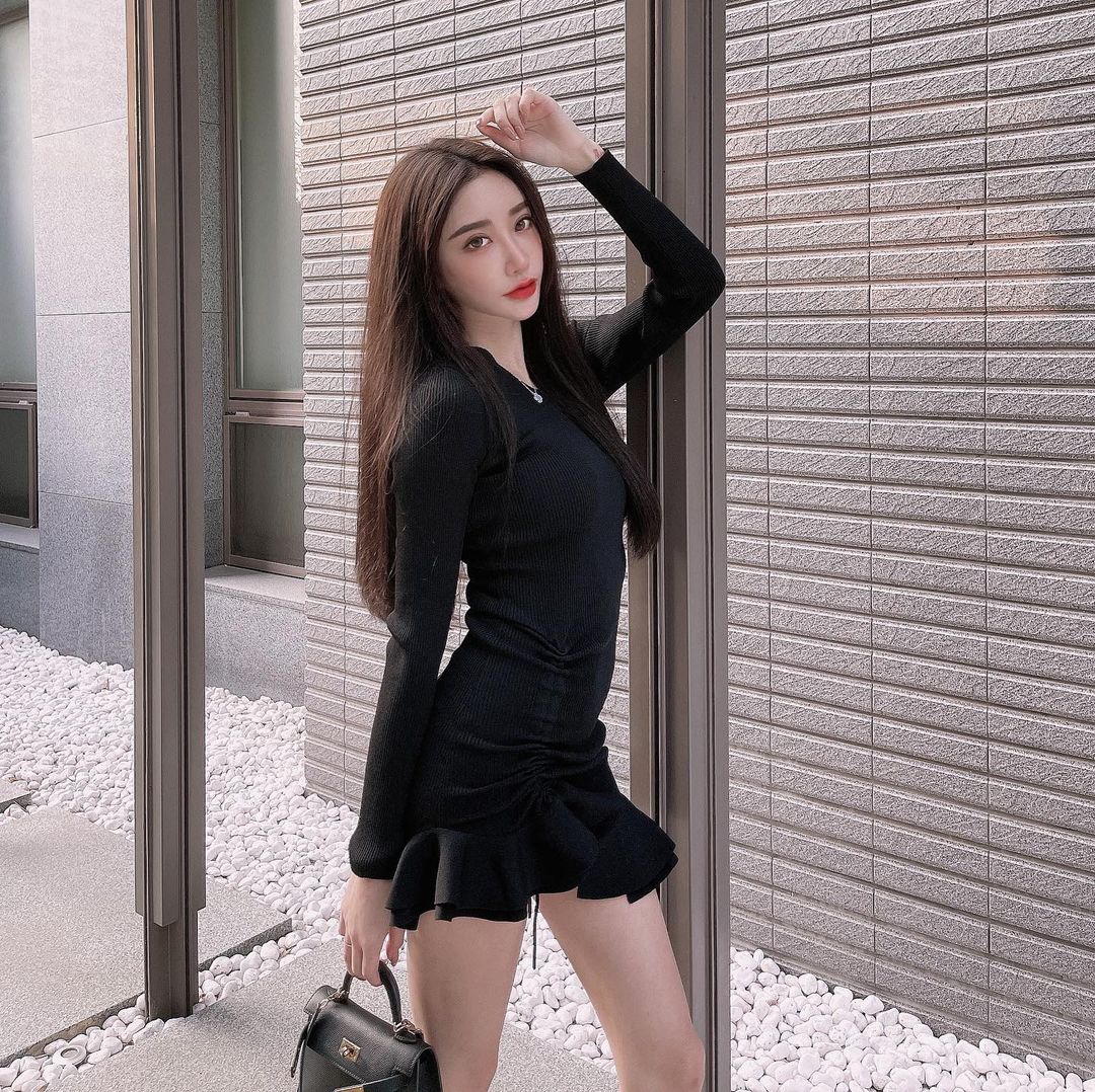 電眼女神Ashely 逆天長腿好吸睛氣質外表下是火辣身材 - 素人正妹 -