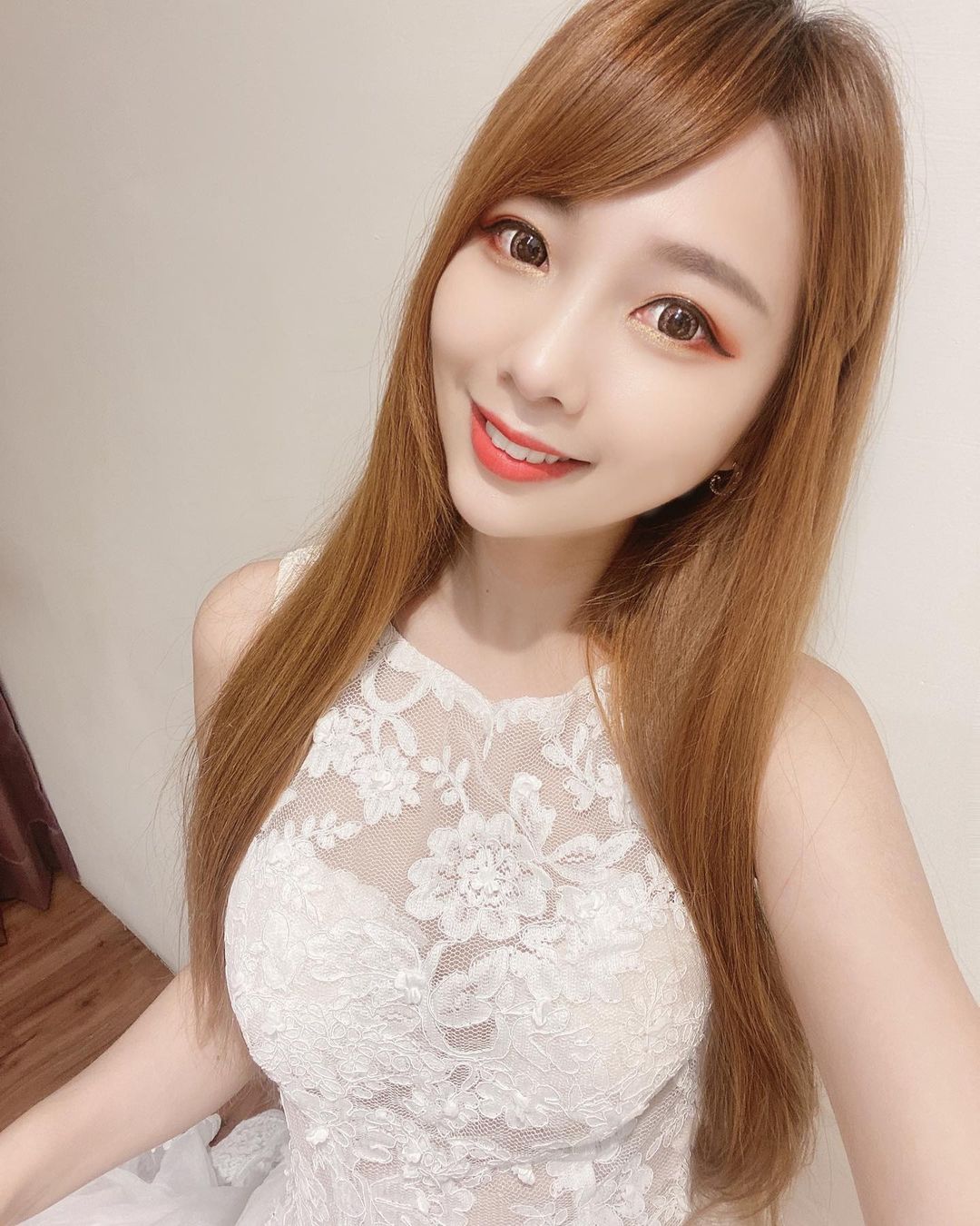 甜美完勝高質感正妹蕾蕾 釋放絕對胸力美乳翹臀完美比例超吸睛 - 美女圖 -
