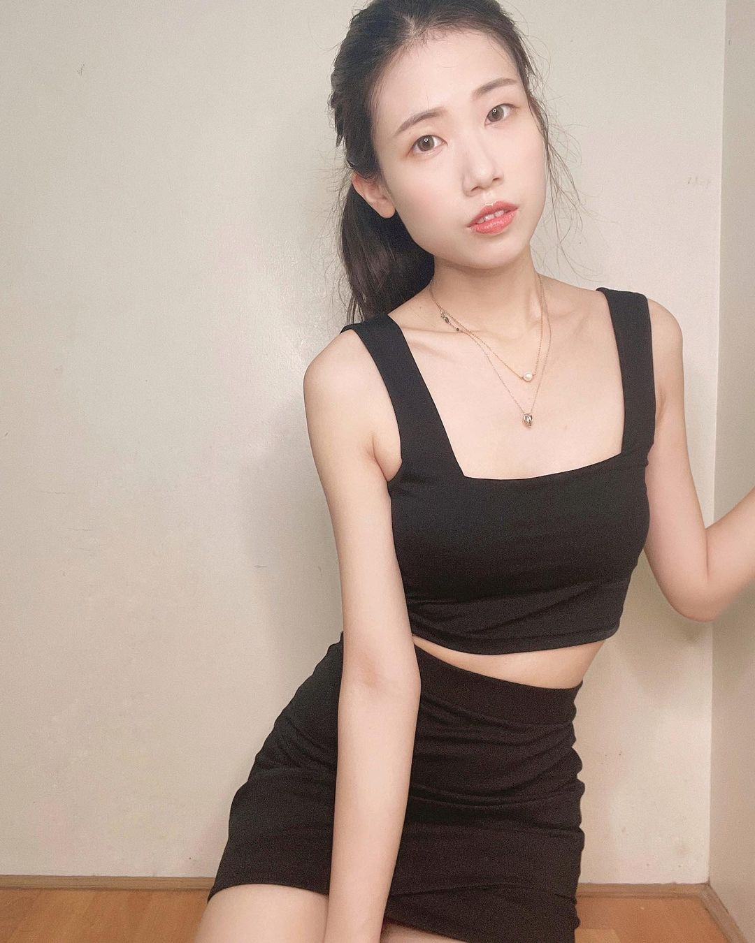 運動風小姐姐 Jane 解放好身材火辣曲線讓人招架不住 - 素人正妹 -