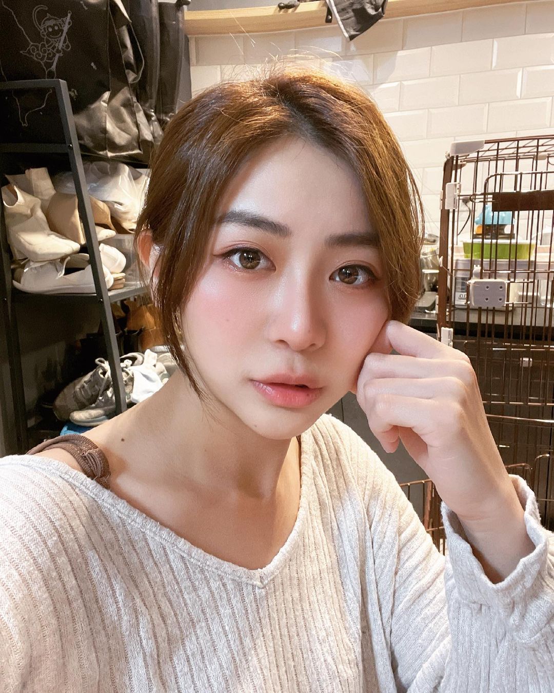 又兇又辣「短髮正妹小吃貨」！前凸後翹曲線超緊致，還是專業健身教練！