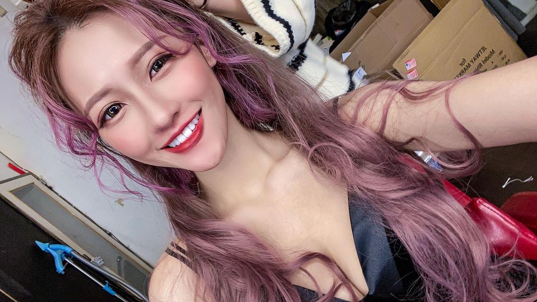 大眼女友系美女林璟文 迷人大眼放電狂掃性感美體加上兇猛巨乳根本逆著天而行 - 美女圖 -