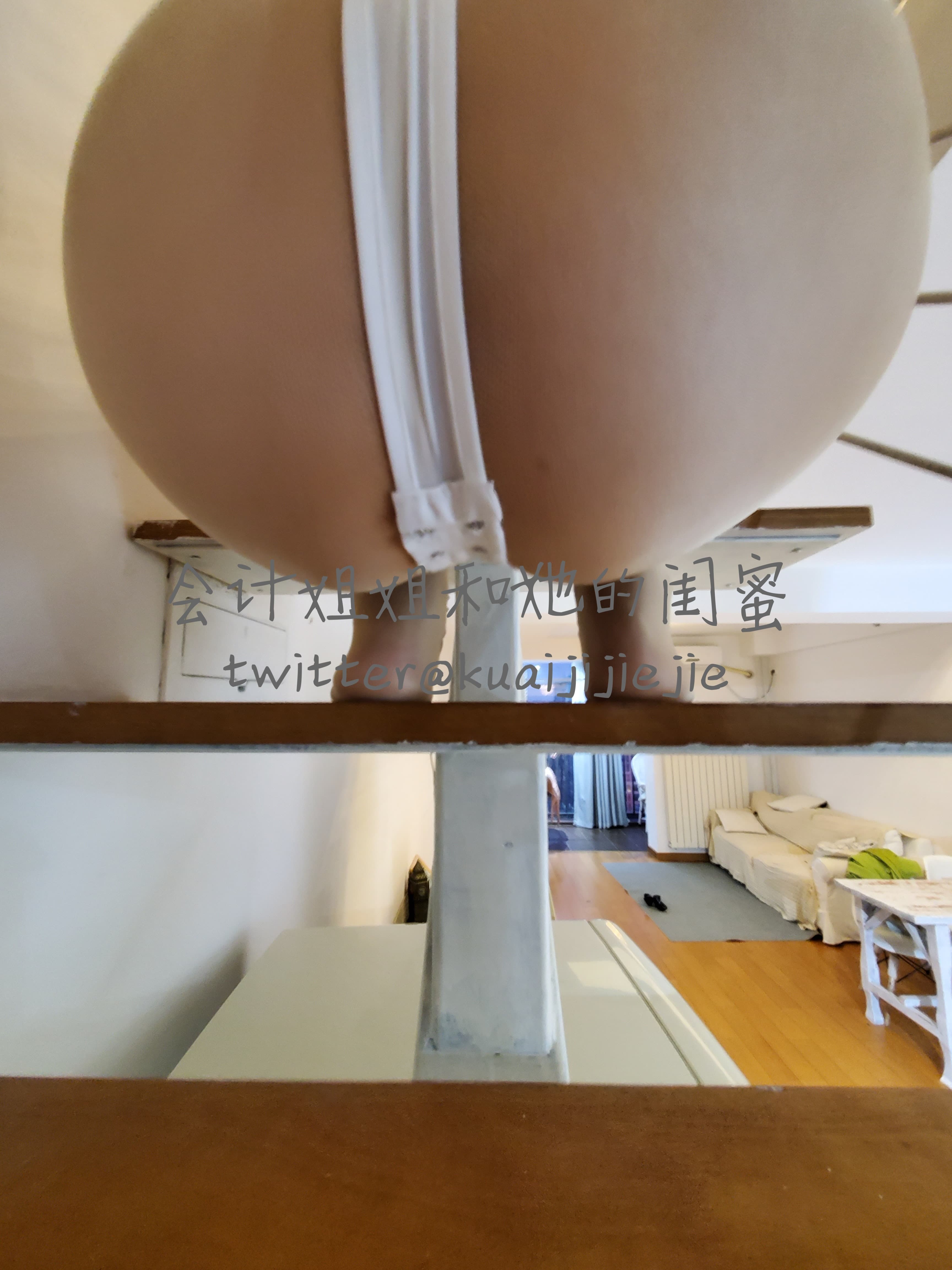 [會計姐姐和她的閨蜜系列]白色高叉和肉色絲襪 - 貼圖 - 清涼寫真 -