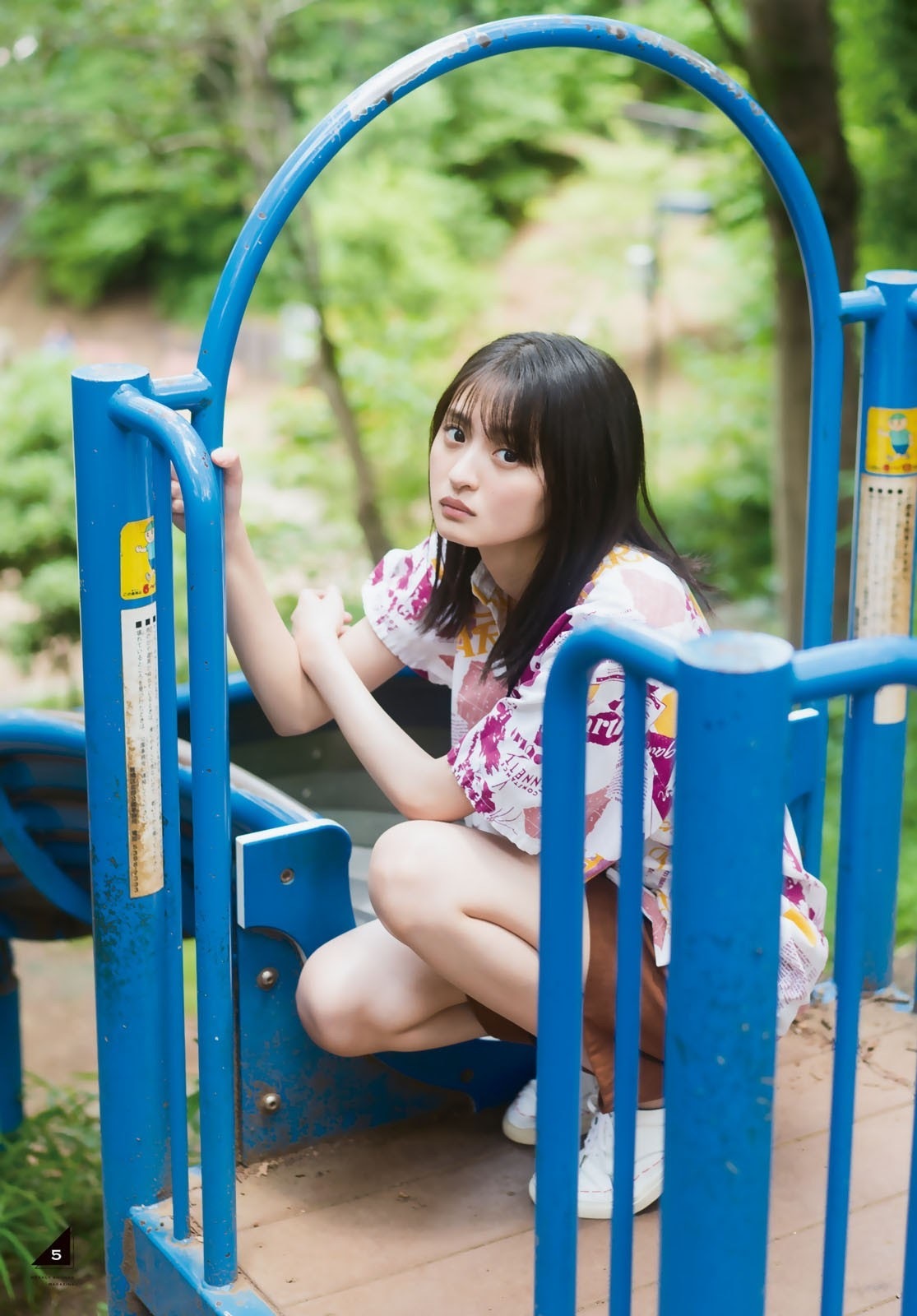 乃木坂46妹系小清新「遠藤さくら」小露香肩散發純真氣息　開朗笑顏讓人一秒就愛上