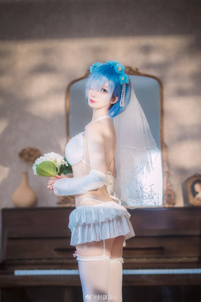 從零開始 蕾姆花嫁泳裝cos,白絲婚紗魅力動人 cn封疆疆v - COSPLAY -