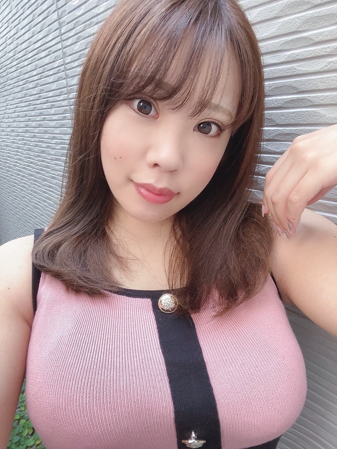 大企業OL「望月美舞」轉當寫真女星大爆紅　I罩杯水滴型乳「抖奶乳搖」看了超暈