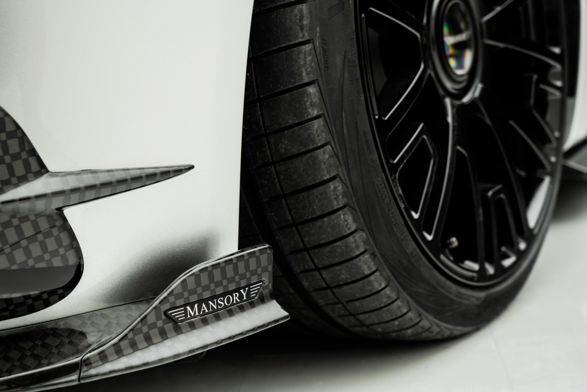 mansory-rolls-royce-dawn-17.jpeg