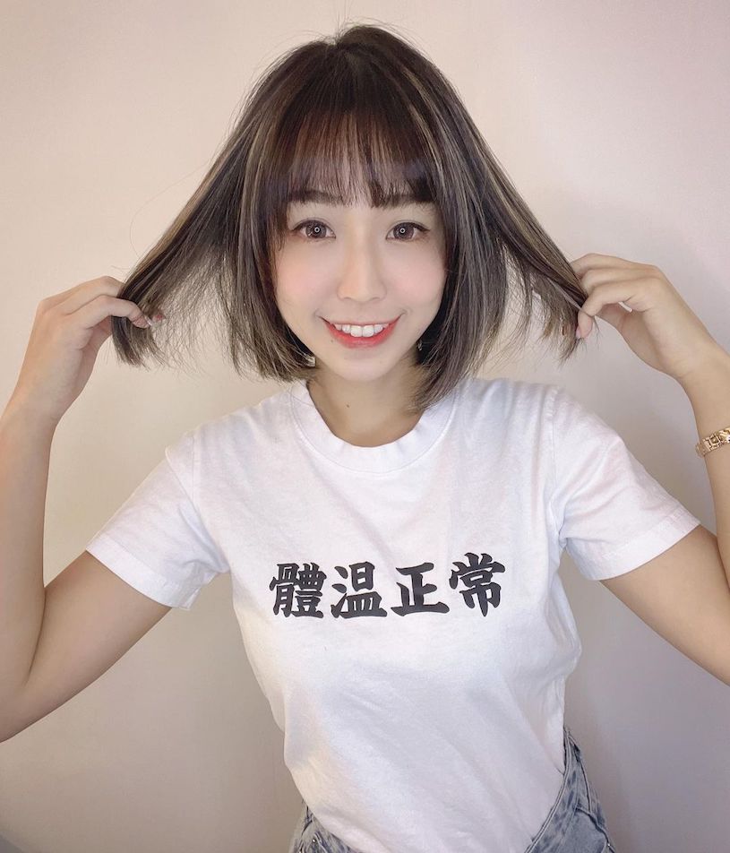 正妹希希「胸前自帶體溫正常」，笑容甜美神似「新垣結衣」！