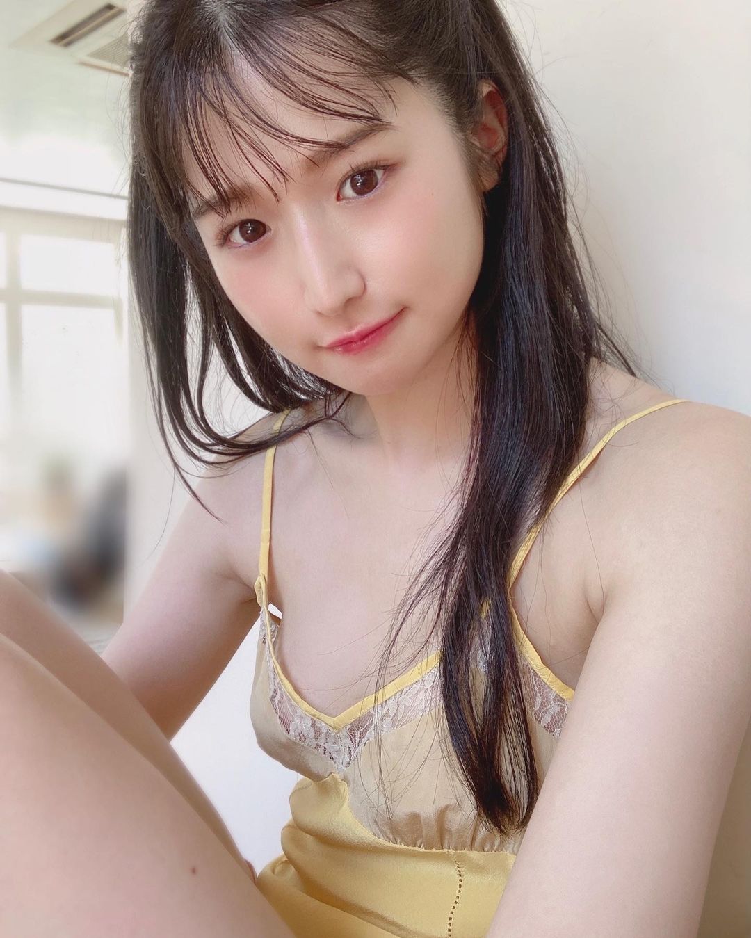 透明感美少女「貝賀琴莉」美乳視角辣炸白皙雪乳　超明顯「人字深溝」讓人看了鼻血狂噴