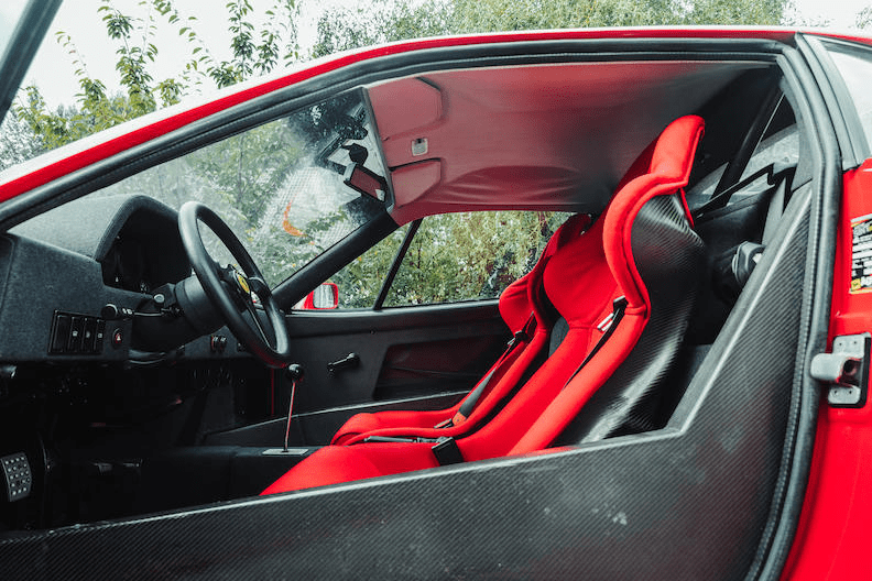 1989-ferrari-f40-berlinetta-non-cat-non-adjust-bonhams-auction-rare-italian-clas.png