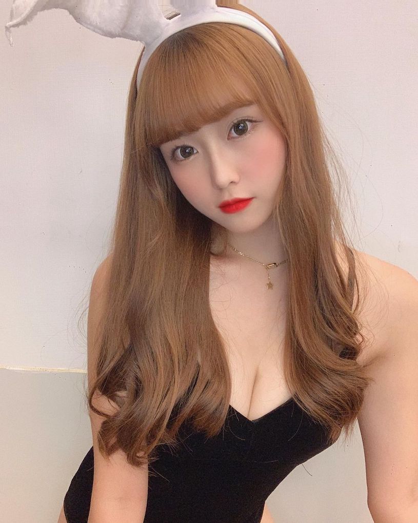 正妹「瑋庭Angela」運動服造型好辣，「側面的性感臀型」超撩人！