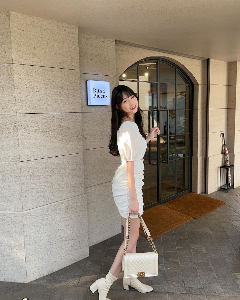 正妹「瑋庭Angela」運動服造型好辣，「側面的性感臀型」超撩人！