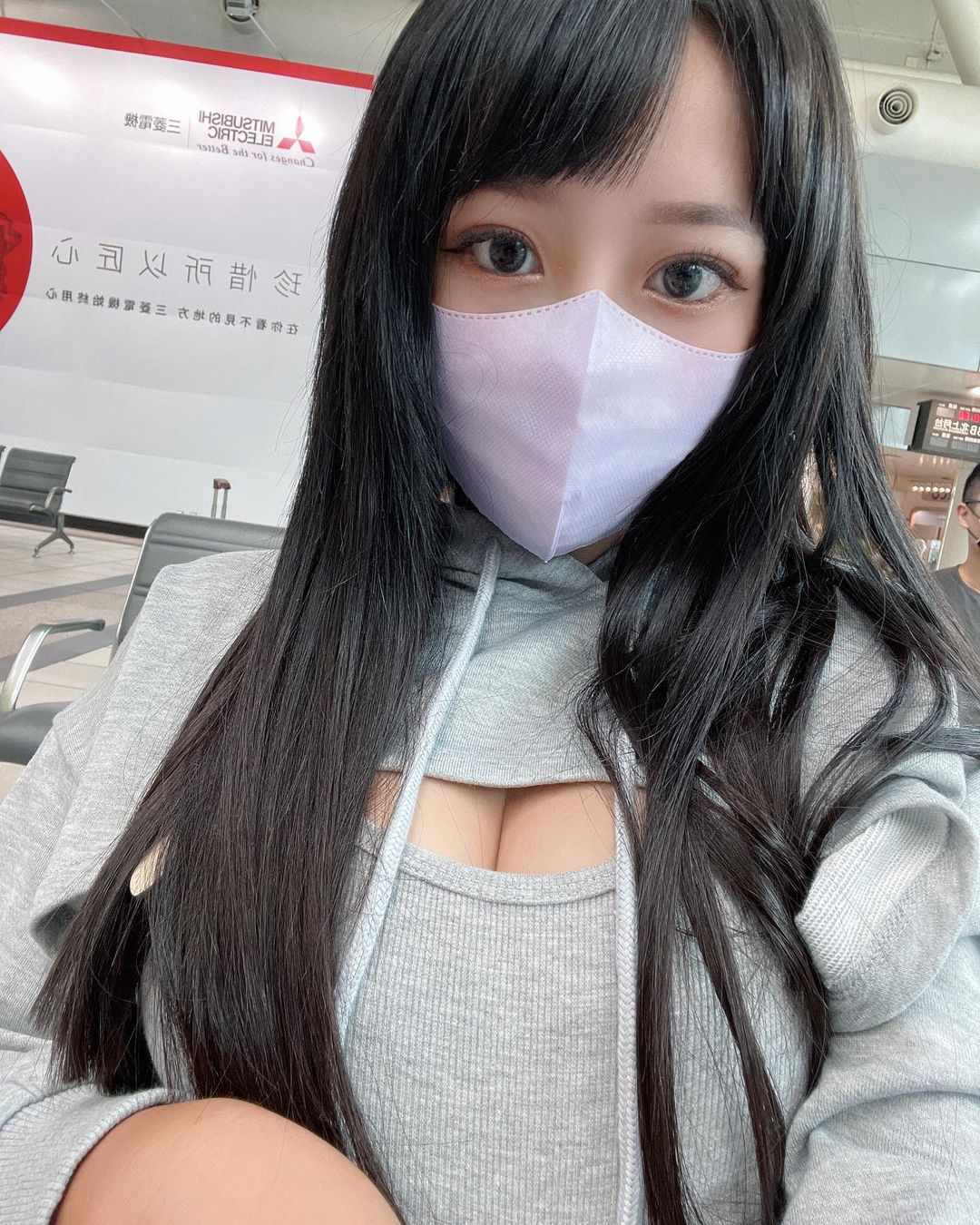 性感可愛「正妹直播主」Joan 琦琦，「34E雪乳」好豐滿，日常健身也太辣！