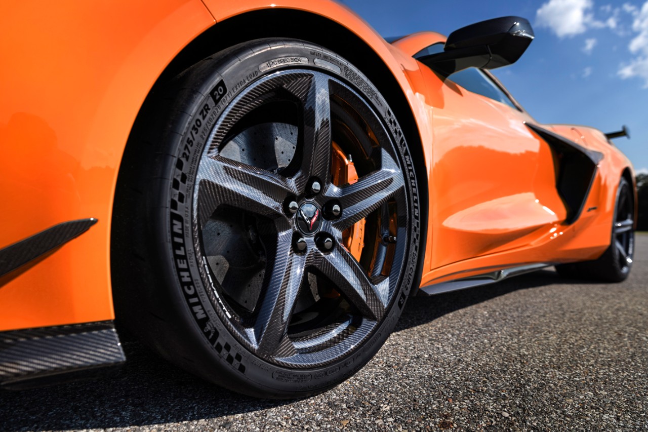 2023-Chevrolet-Corvette-Z06-005.jpg