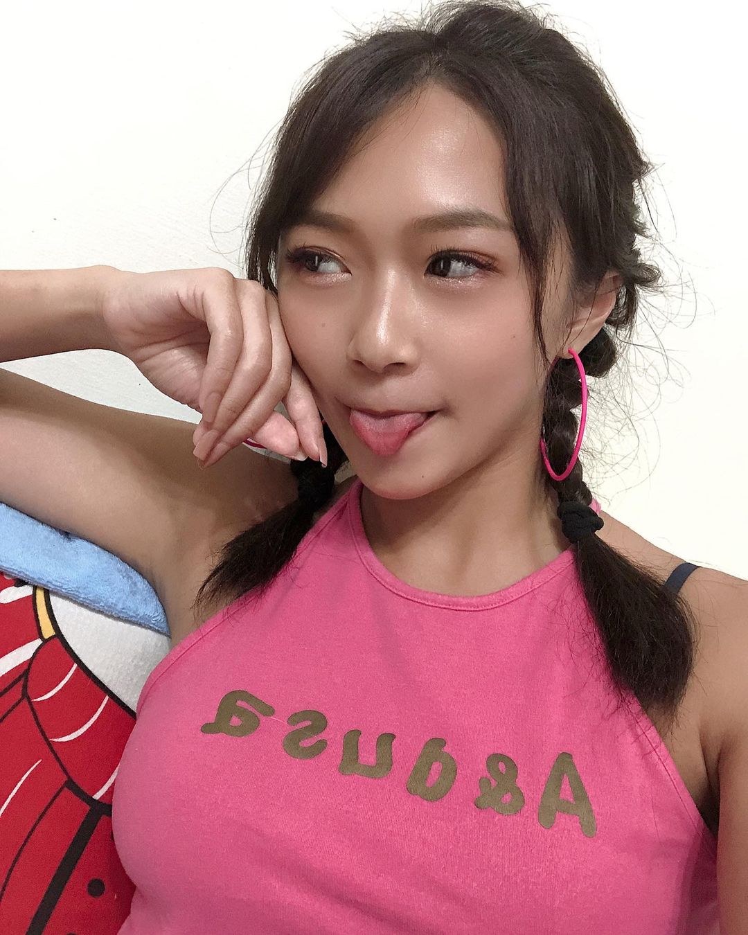 秘戀甜心舞孃「洪詩」舞動誘人美臀為夜晚拉開序幕　肉體狂搖一路嗨到午夜場