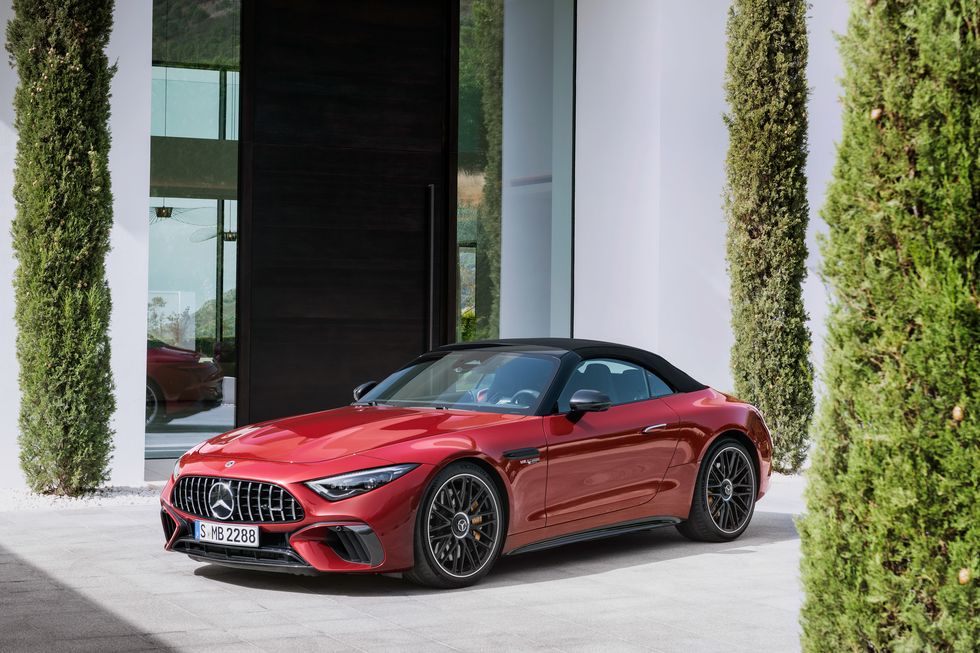 2022-mercedes-amg-sl-109-1635353222.jpeg