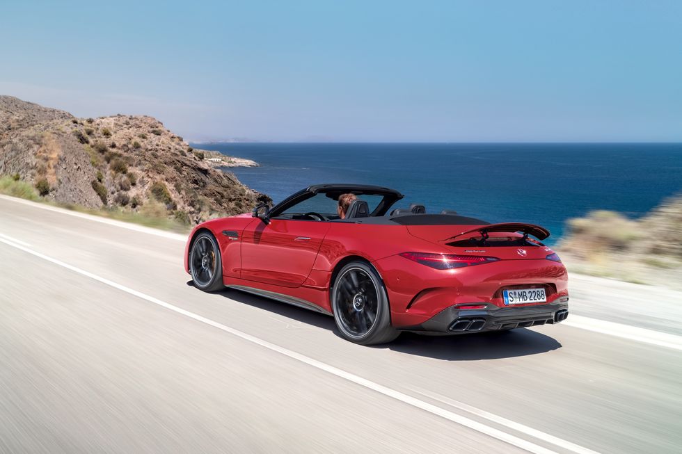 2022-mercedes-amg-sl-104-1635353224.jpeg