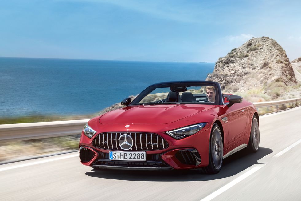 2022-mercedes-amg-sl-103-1635353224.jpeg