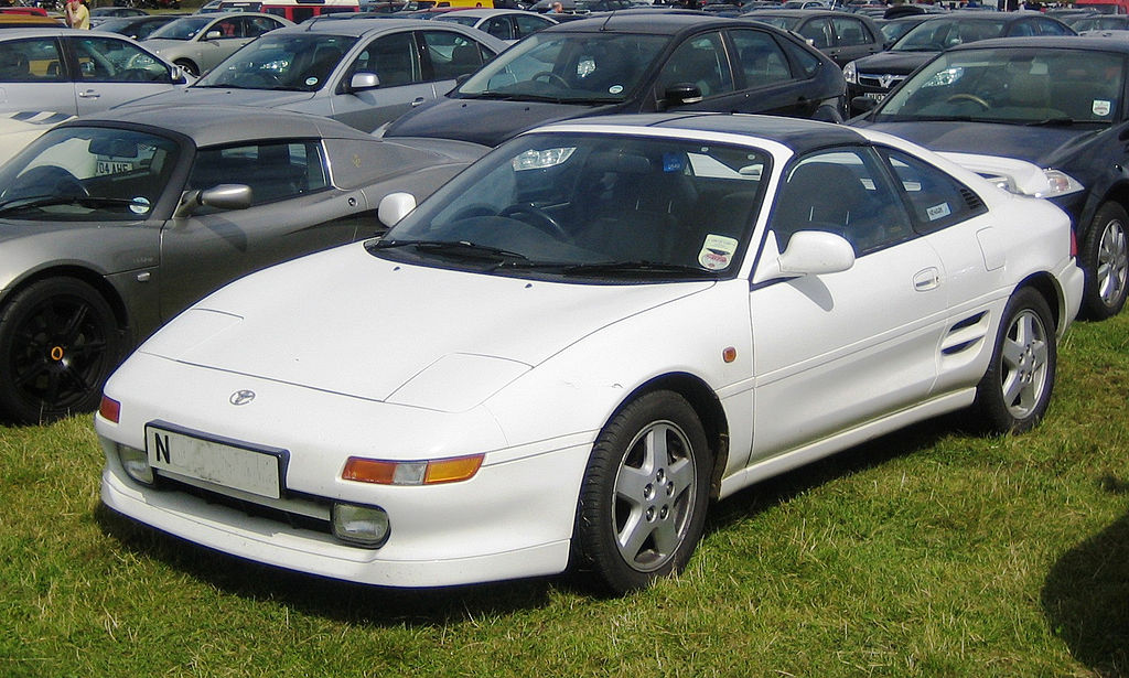 1024px-Toyota_MR2_(SW20)_ca_1995_at_Snetterton_2008.jpeg