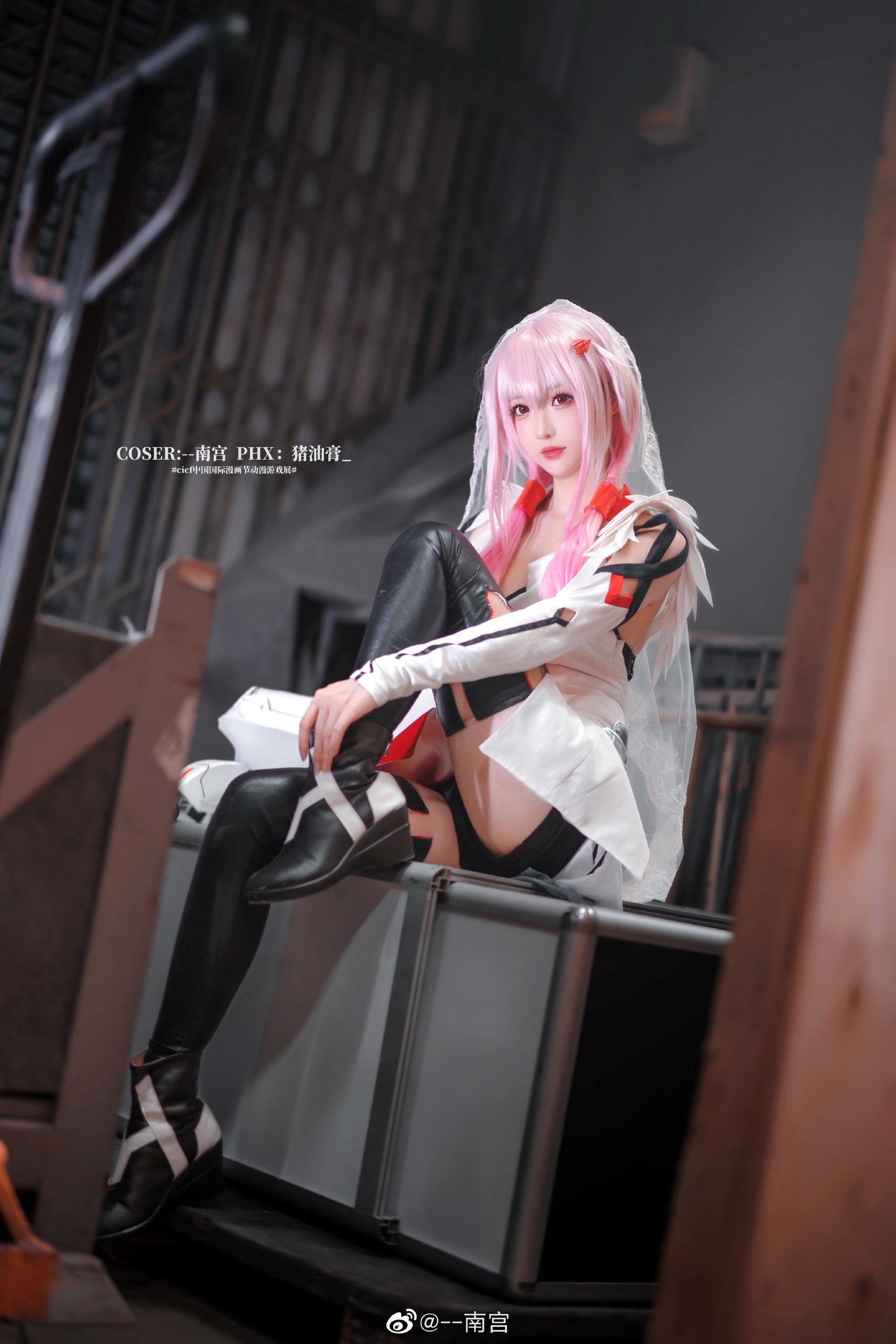 罪惡王冠   楪祈 白戰   @--南宮   (cicf中國國際漫畫節動漫游戲展) - COSPLAY -
