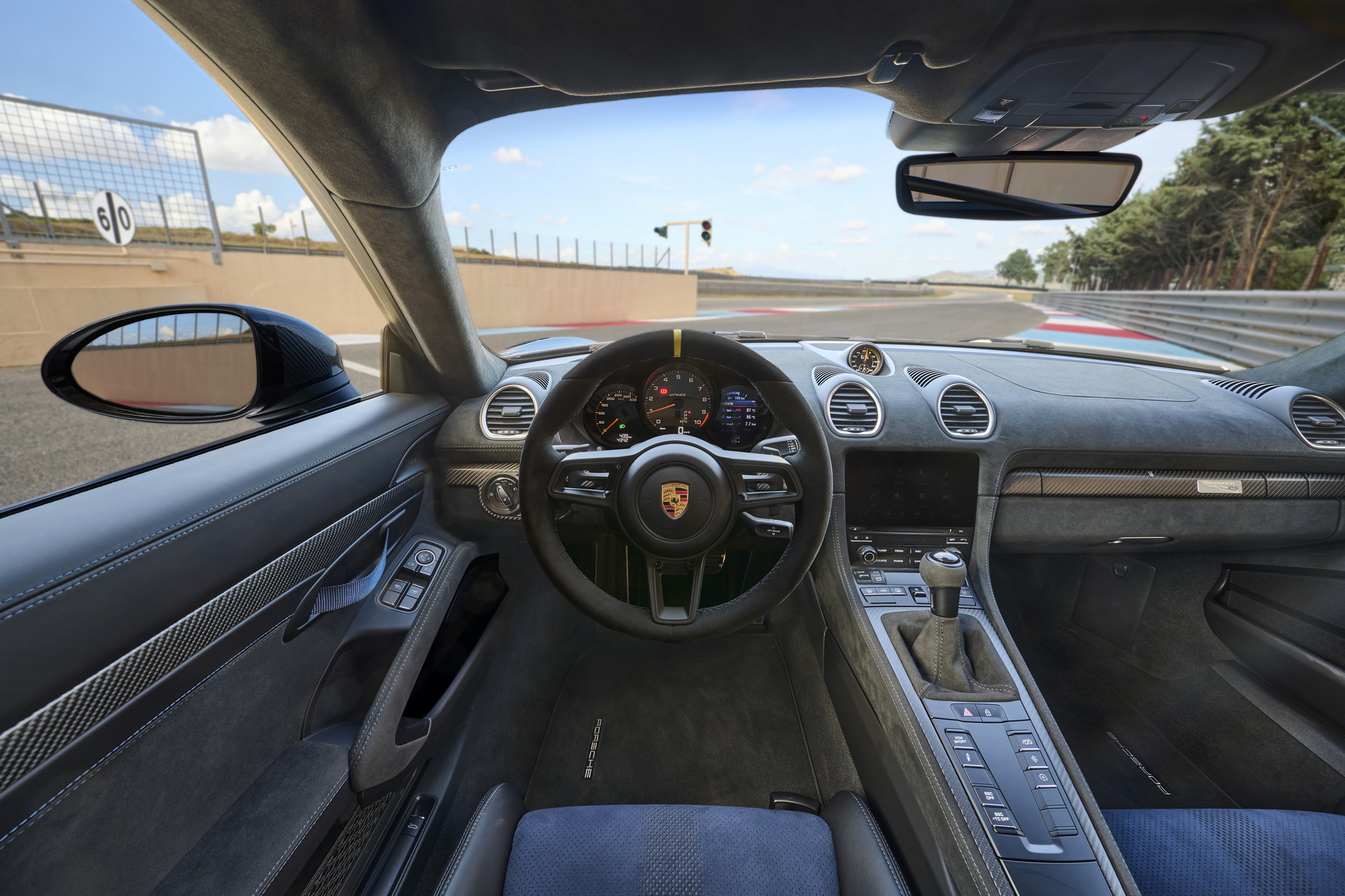 2022-Porsche-718-Cayman-GT4-RS-6.jpeg 2022-Porsche-718-Cayman-GT4-RS-6.jpeg
