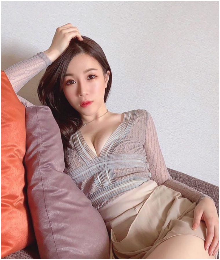 一秒帶回家！「E 級小隻馬」吉寶狂曬雪白美胸　IG 公開竟向網友求收養？