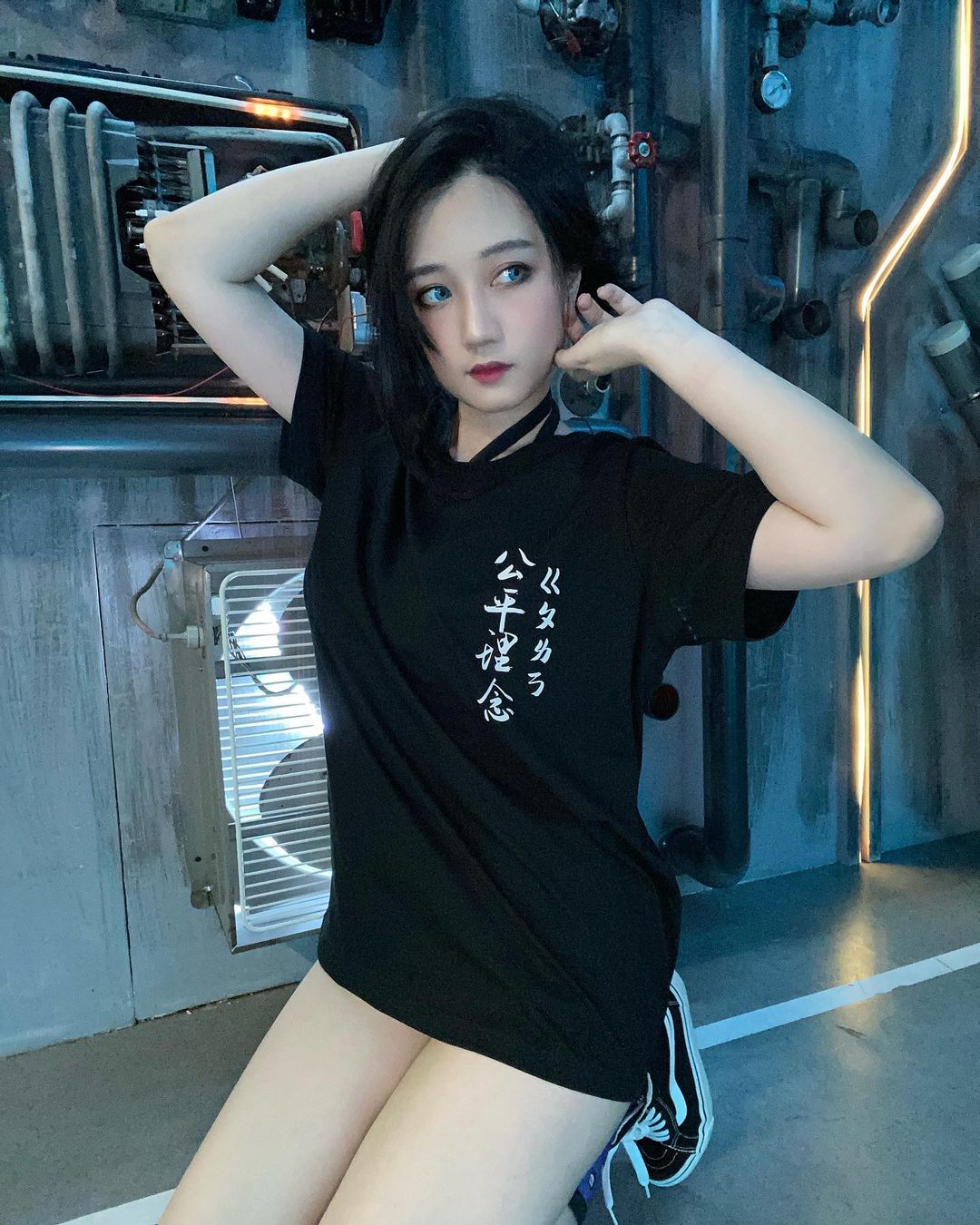 「森野葉子」制服下的美體不隱忍，「深厚奶溝」一放送就超震撼