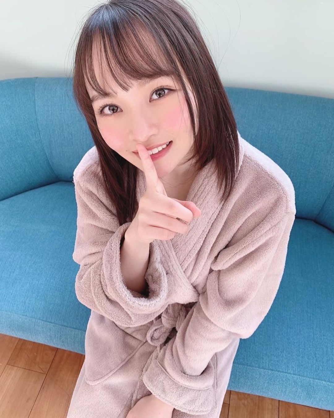 「最兇蘿莉」挺兇猛H罩杯出寫真！迷你比基尼害「巨大乳球」溢出，網友鼻血直流！