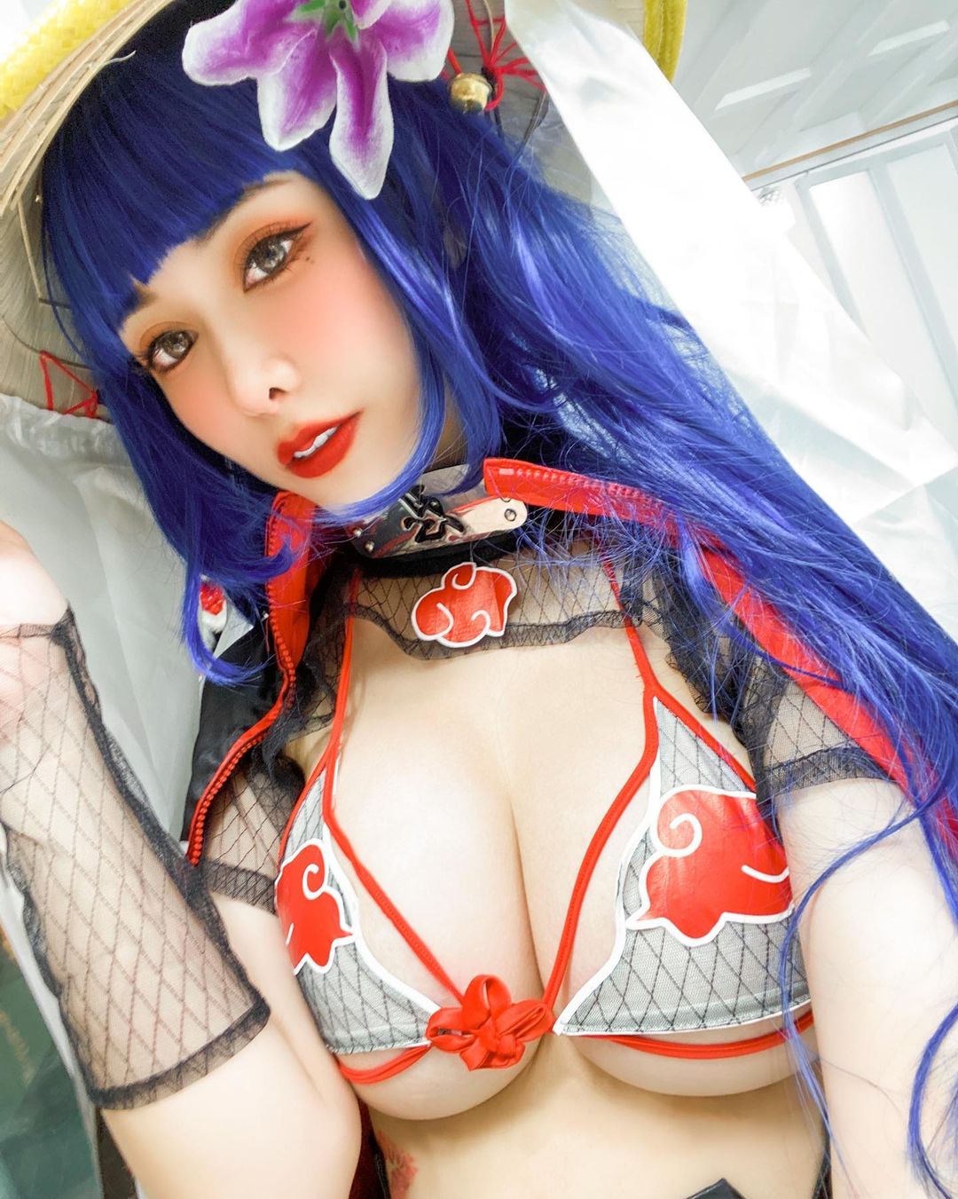 大眼美模「愛佳奈」Cosplay「暗黑版日向雛田」！網友看完搶當鳴人