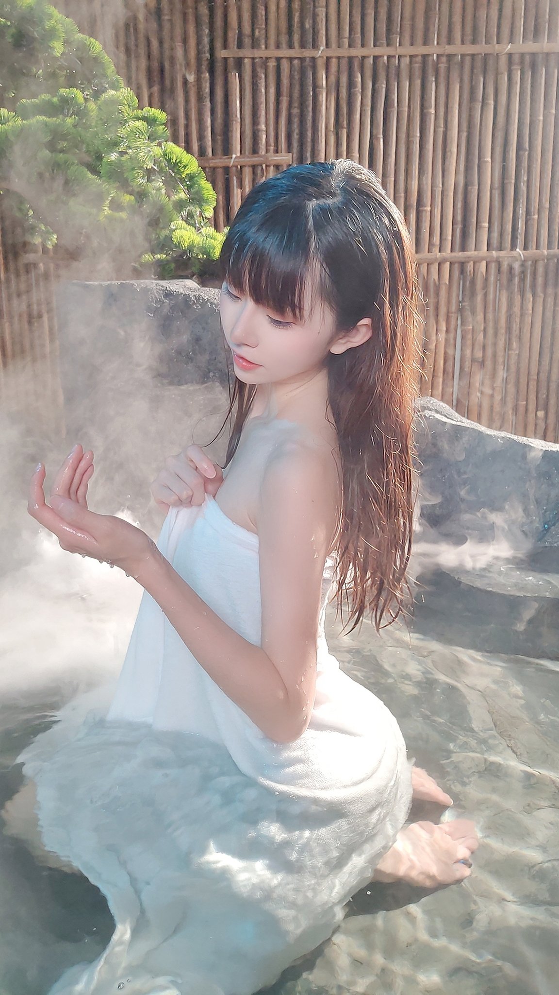 吃可愛藥長大的！00後美少女長相萌甜　Cosplay美照直接給心臟一記大爆擊