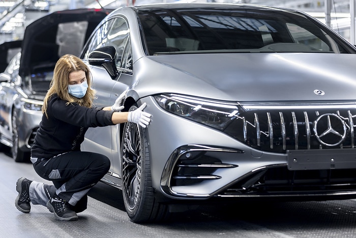 D651545-First-electric-sedan-from-Mercedes-AMG-EQS-53-4MATIC-ramp-up-at-Factory-56.jpeg
