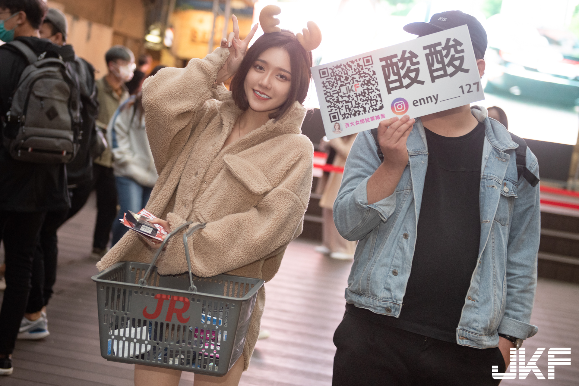 JKF福利攝 x JR store 聖誕感謝祭！人氣女神「酸酸」、「高萱」火辣揭幕！