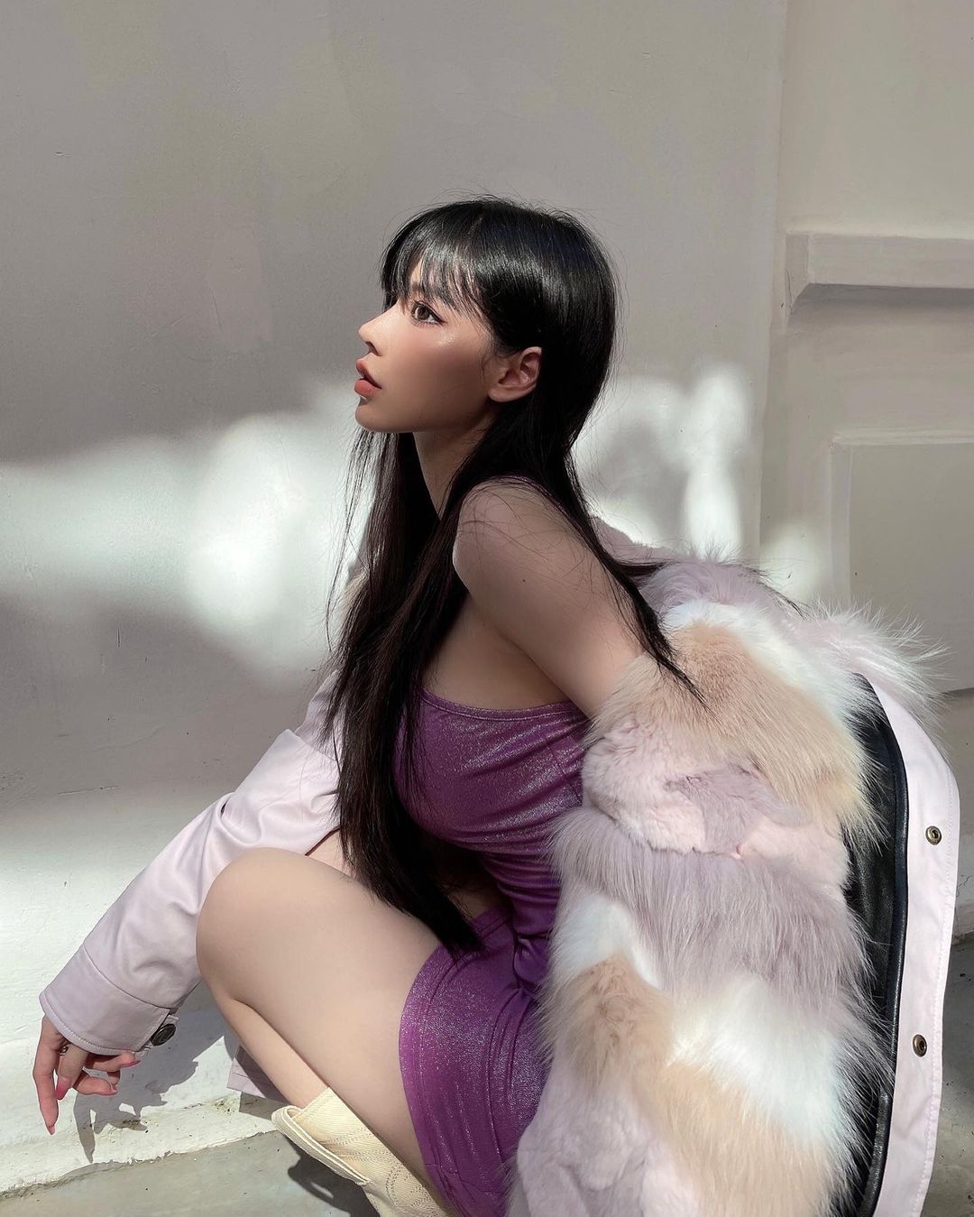 熱愛歐美風格的「巨乳網紅正妹」！自創內衣品牌親當模特，「火辣曲線」好養眼！