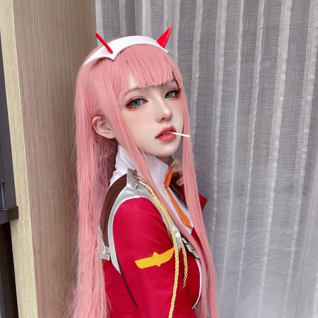 正妹Coser精緻臉蛋彷彿二次元世界產物　可甜可性感Cosplay什麼像什麼