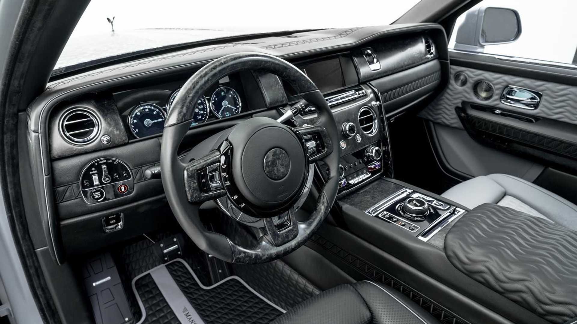 mansory-rolls-royce-cullinan-special-uae-dashboard.jpeg