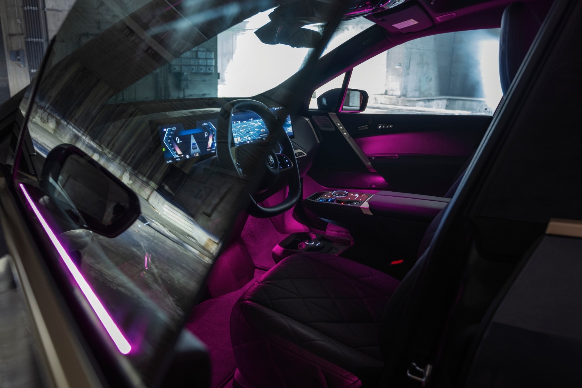 P90446833_lowRes_the-new-bmw-ix-m60-0.jpeg