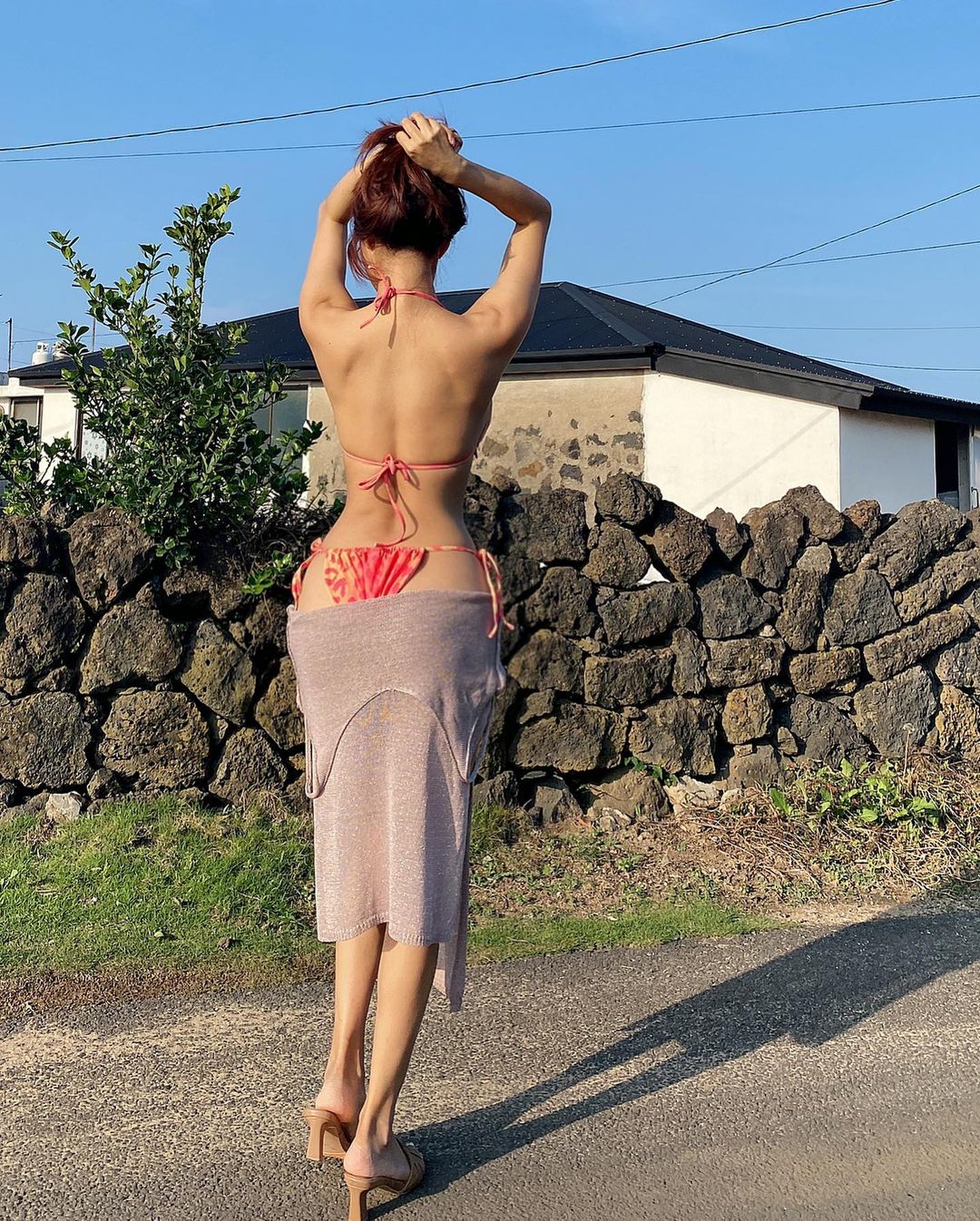【動圖】南韓辣媽！「巨乳翹臀螞蟻腰」征服百萬網友，猛發性感影片秀身材！