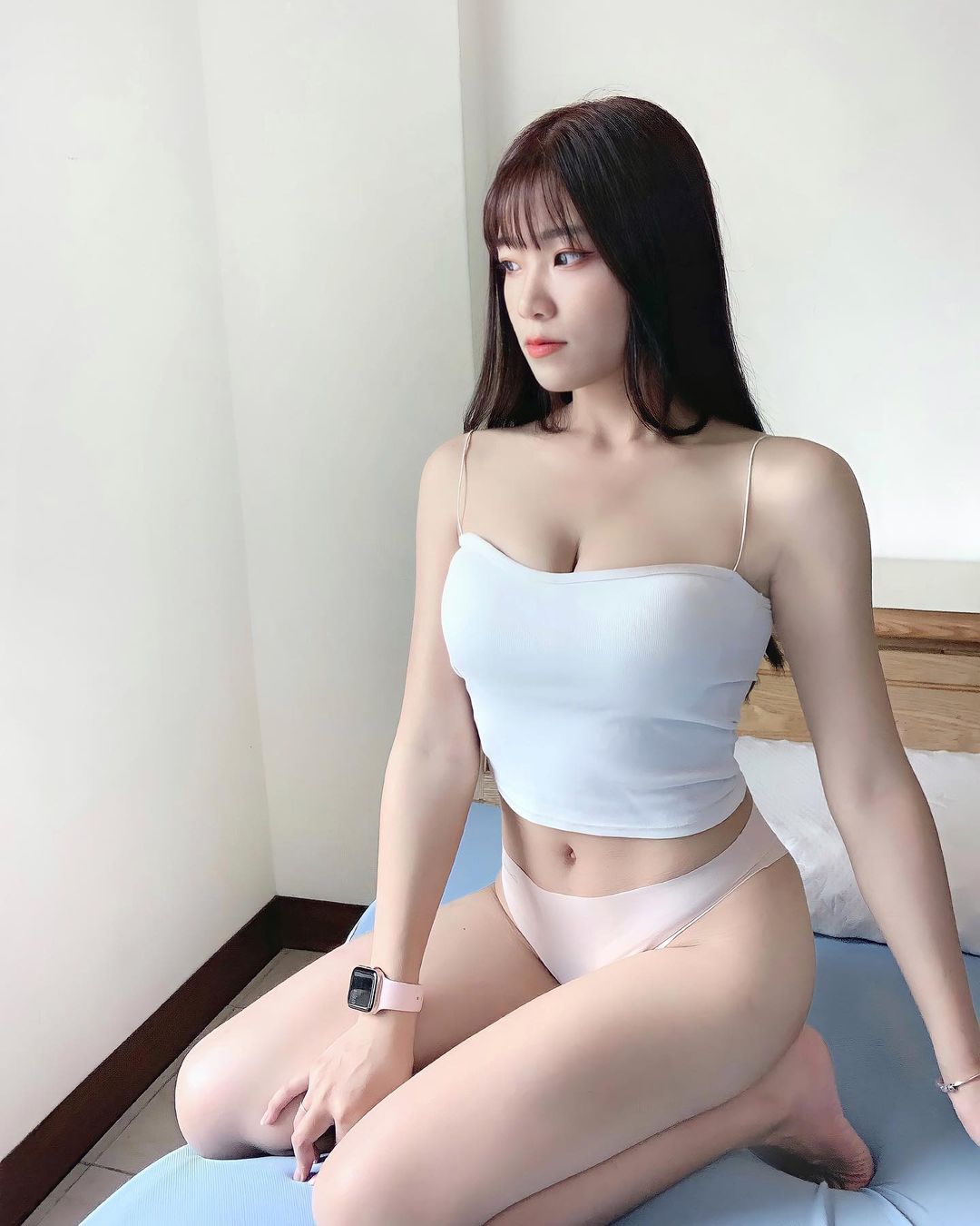 白皙正妹雅臻天菜級顏值散發滿滿氣質，粉嫩胴體極致挑逗，可甜可辣超加分！ - 美女圖 -