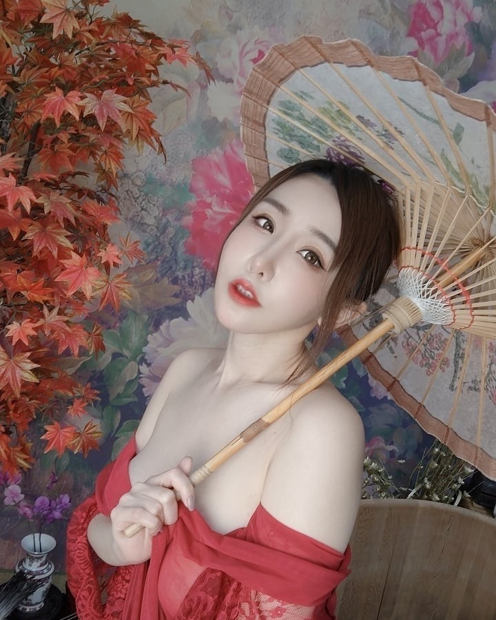 G 乳女獵人「星野優」迷濛幻夜精準獵艷　殺傷力超強「奶球重擊」沒有獵物能逃脫