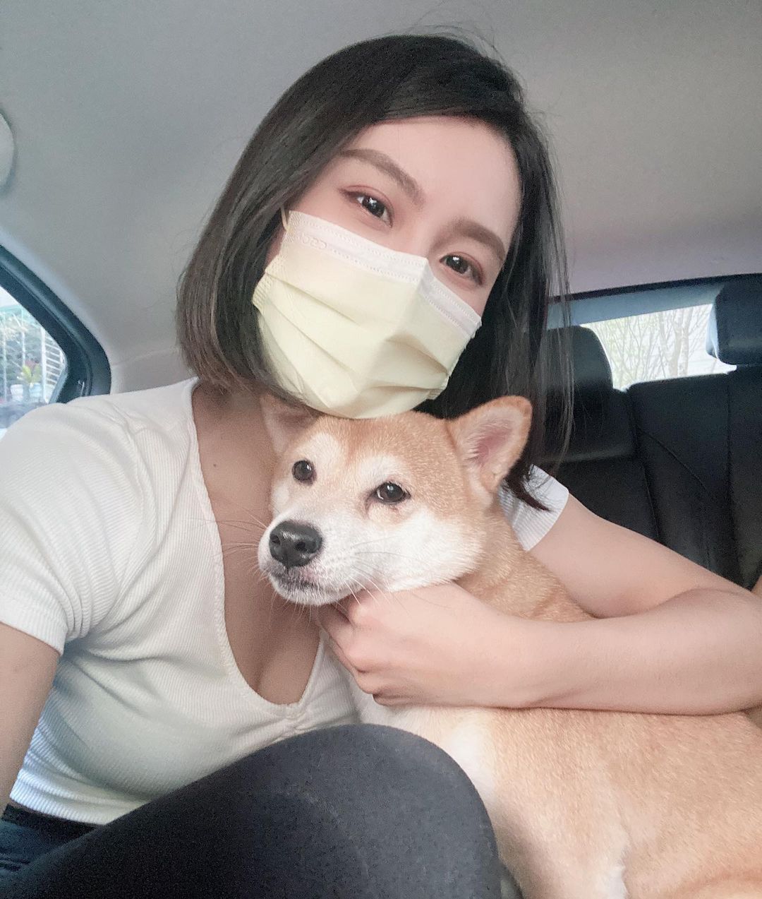 「短髮健身正妹」是私人教練！笑容甜美曲線火辣，網友看了被煞到狂求開門！