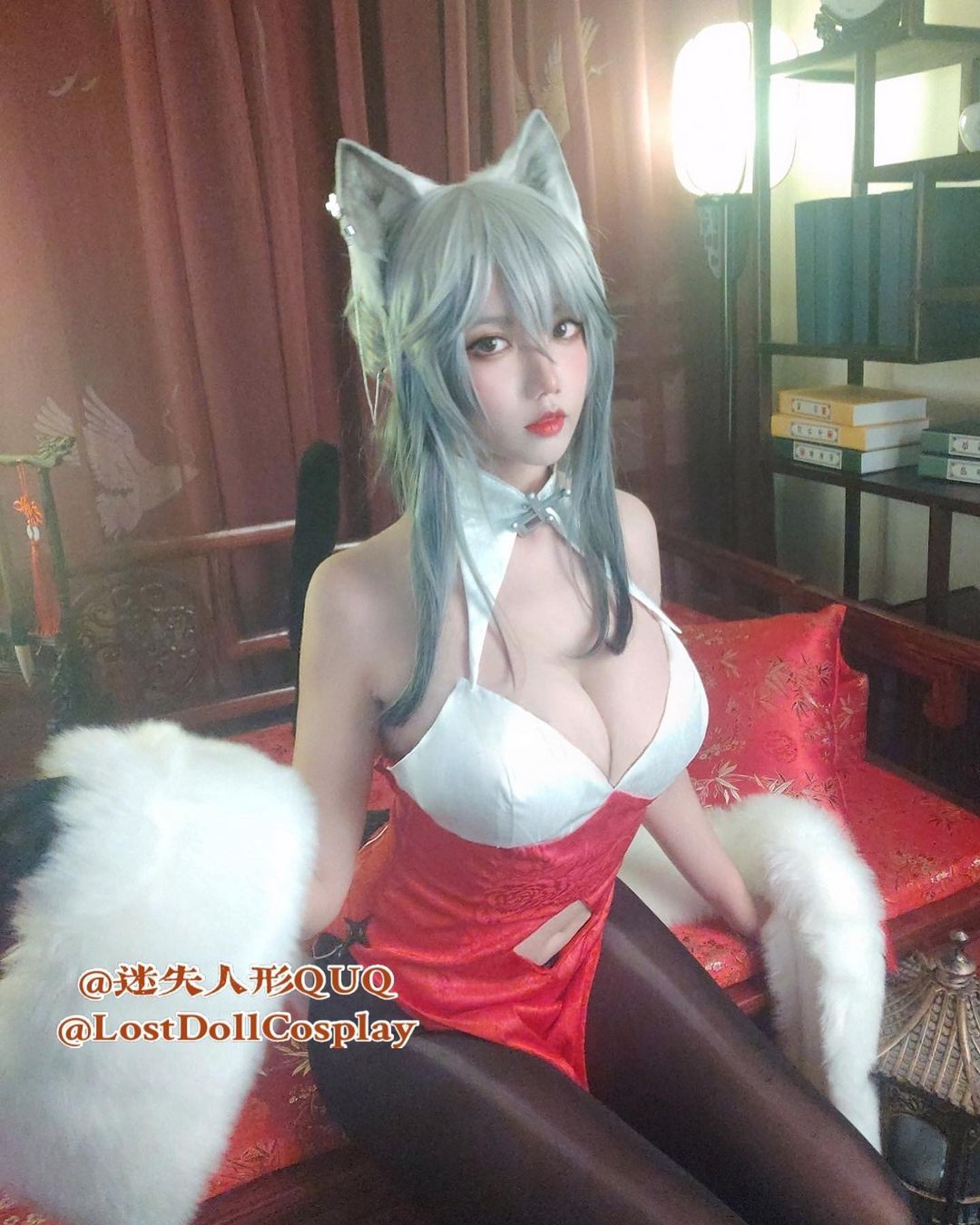 殺很大！制服美少女身材超出預期　Cosplay裝扮完全藏不住殘暴乳量