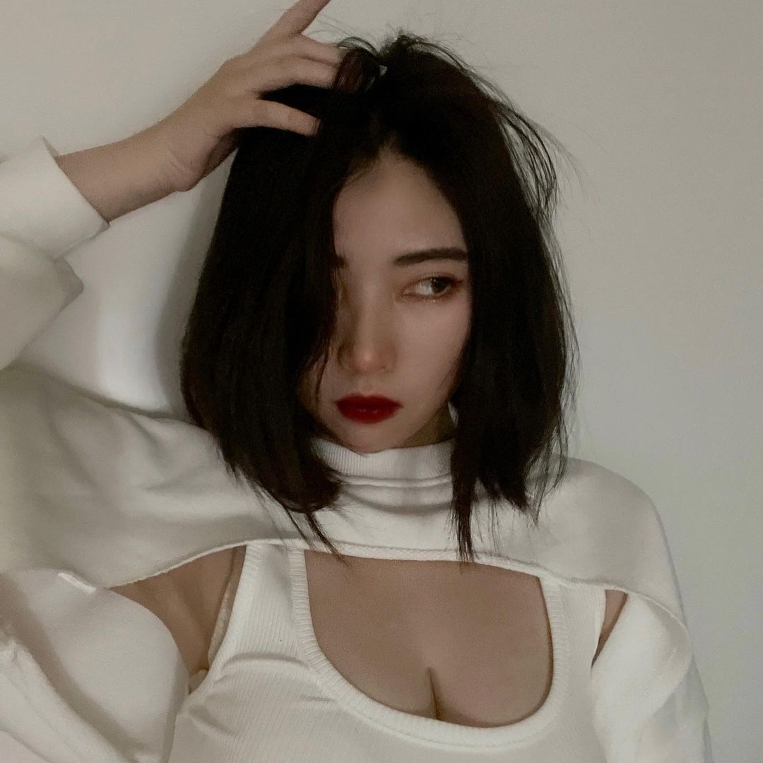 性感正妹江宛庭「白嫩水光肌」散發迷人光澤!肉感十足含乳量超標! - 美女圖 -