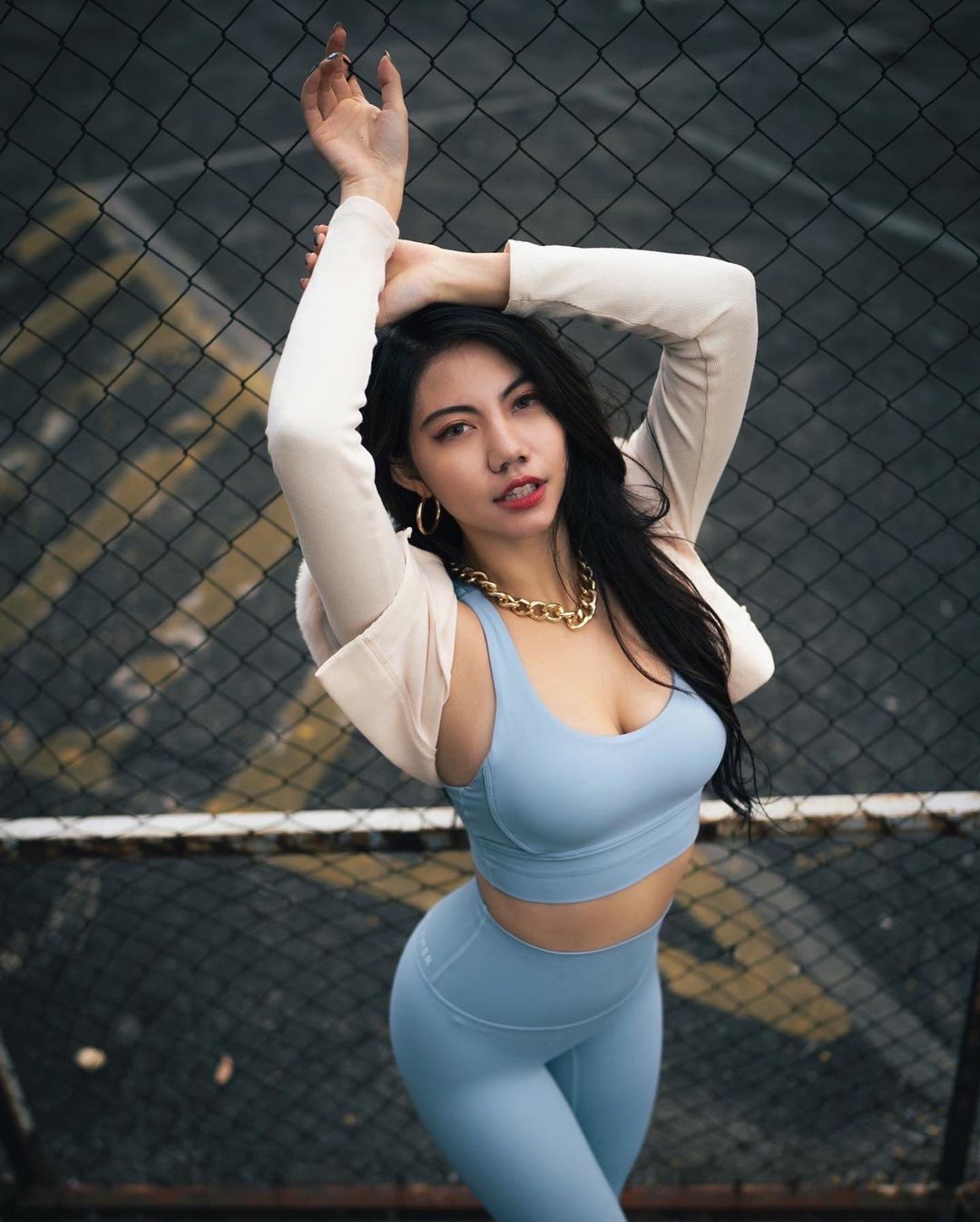 「歐美系 Dancer」潑濕「飽滿雙球」，賀爾蒙噴發超強辣氣！