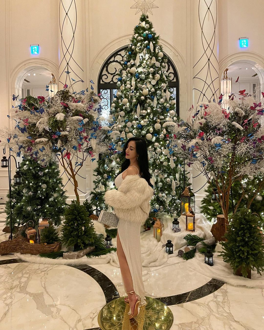乳夾pocky餵你吃！「巨乳翹臀正妹」趙芸syuan壞壞勾引，惹火身材讓網友都淪陷了！