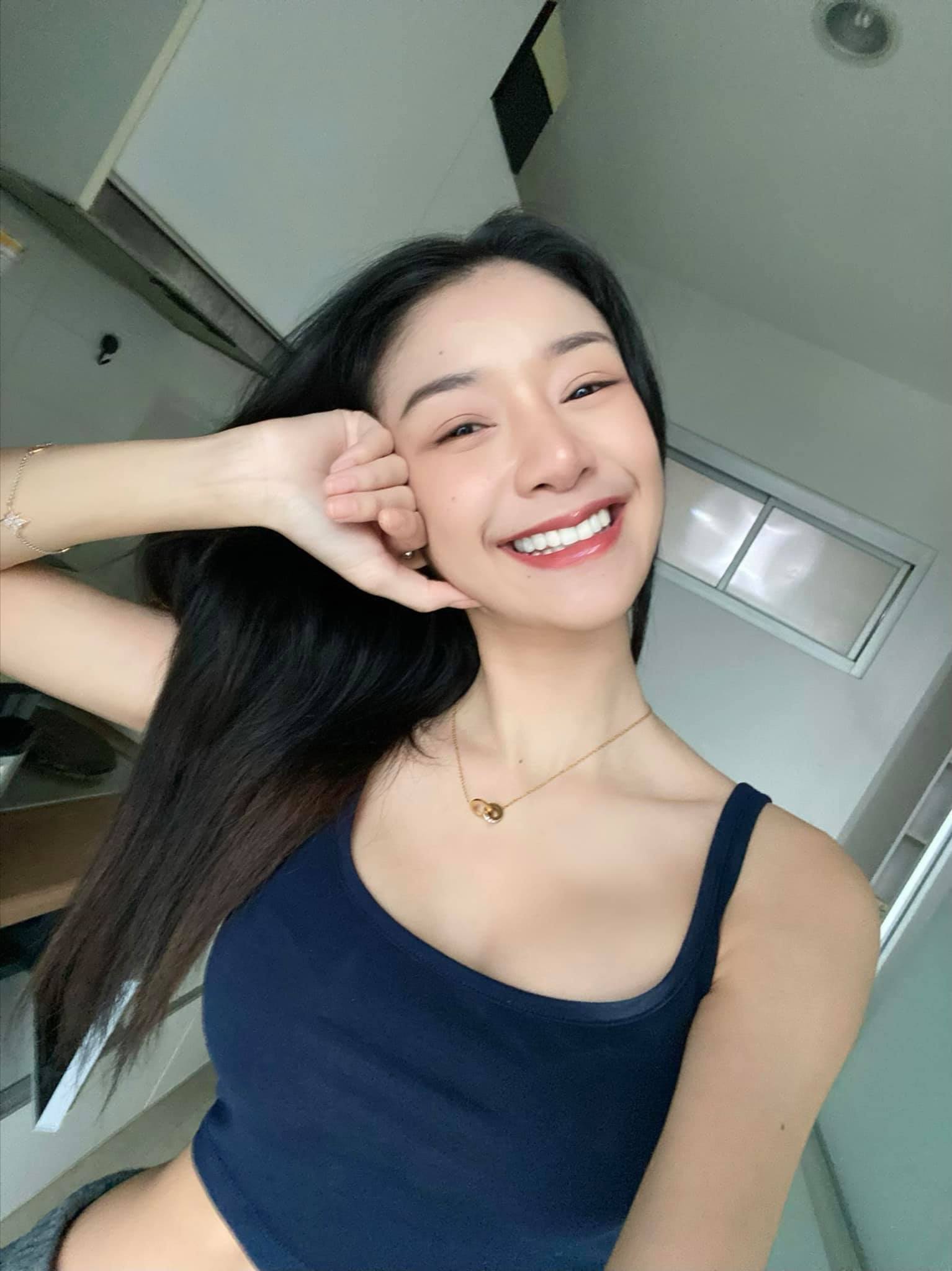 泰國「微笑女神」不只笑容 100 分！「事業線＋水蛇腰」讓網友一秒按下追蹤鍵