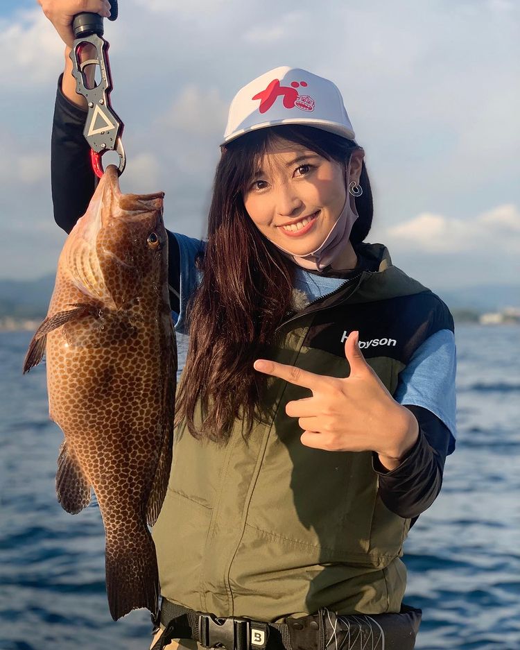 興趣是釣魚!賽車女郎《深水あきら》笑容滿分直接融化你的負面情緒! - 亞洲美女 -